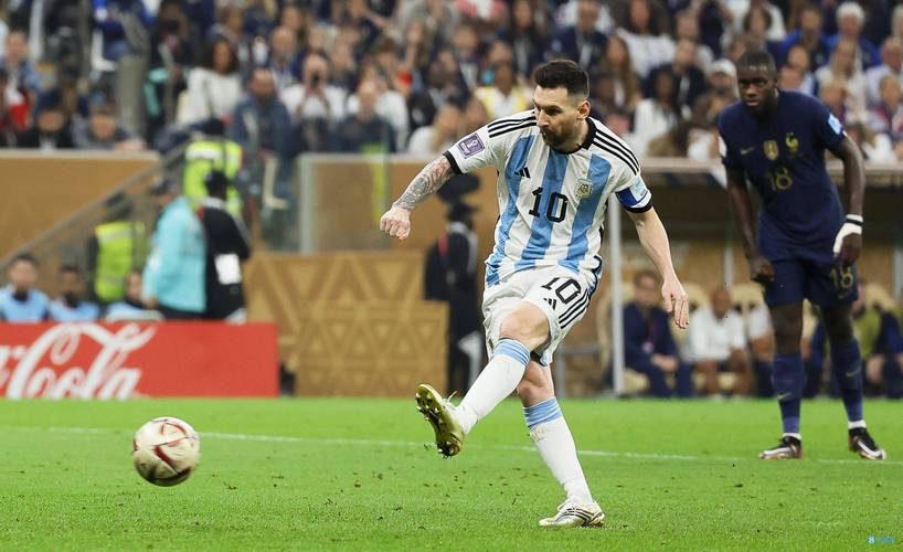 智利vs阿根廷梅西踢飞几个点球